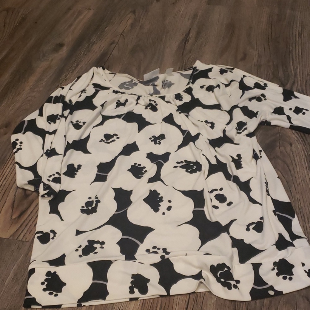 New York and company flower shoulder show top